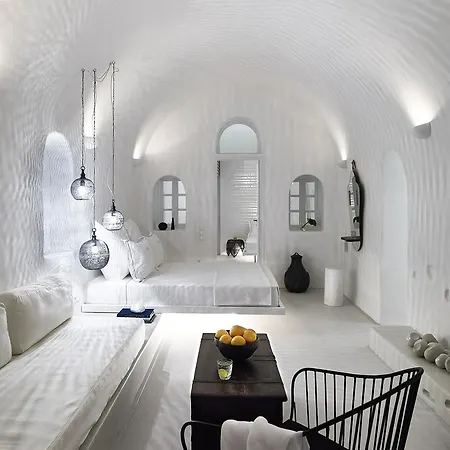 1864 The Sea Captain's House Villa Oia (Santorini)